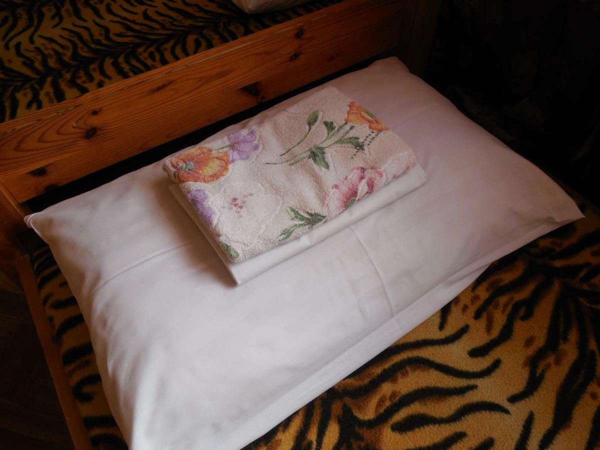 Elizabeth'S Yh Rooms Riga Exterior foto