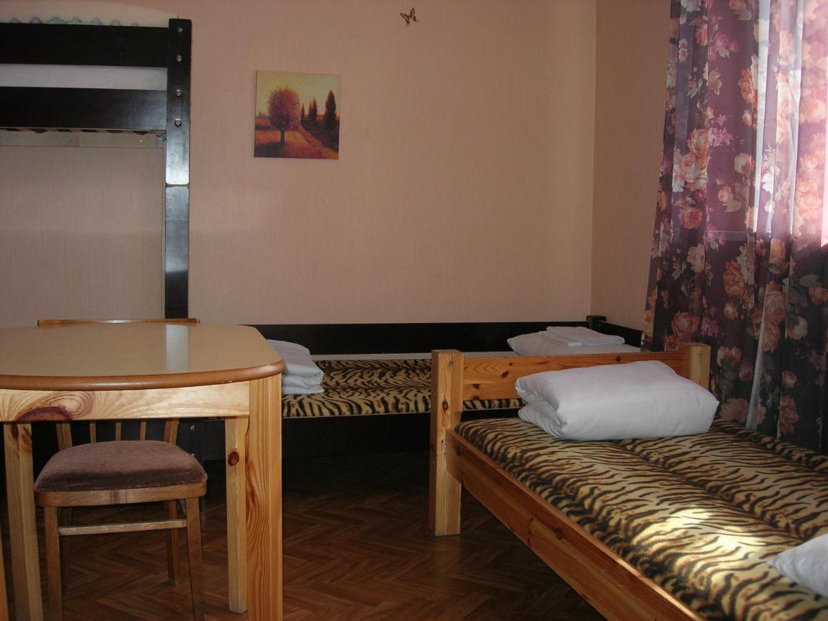 Elizabeth'S Yh Rooms Riga Zimmer foto